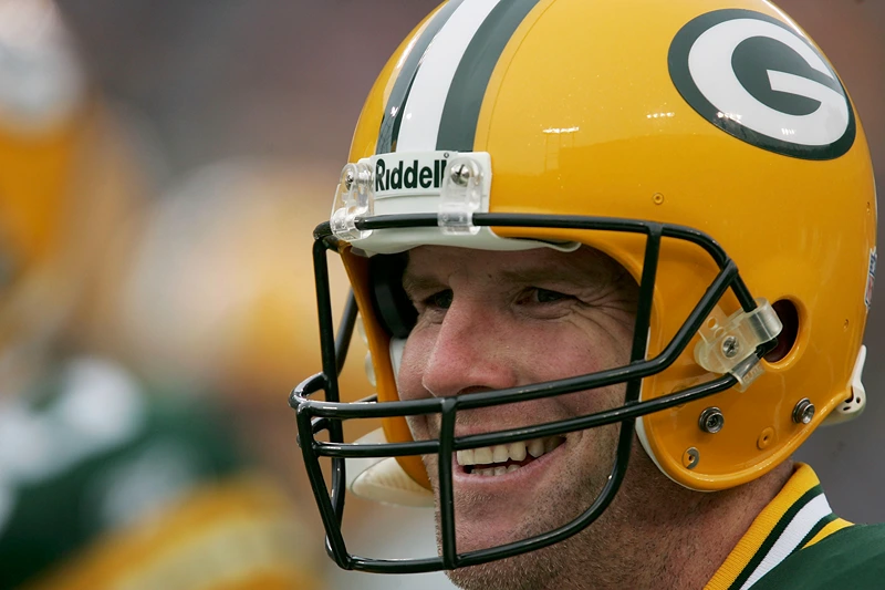 HOF Quarterback Brett Favre Shames Biden Over ‘Garbage’ Comment at Trump Rally: ‘How Dare He Say That’