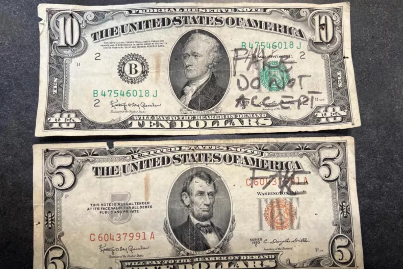 Gen Z Cashiers Can’t Recognize Real Cash, Think They’re ‘Counterfeit’