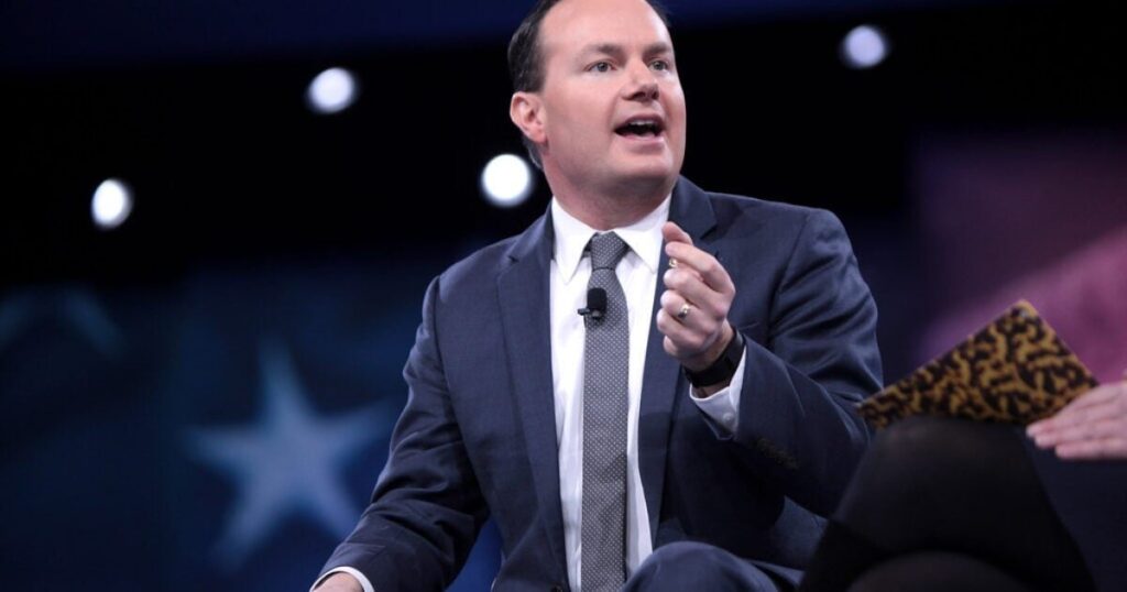 Sen. Mike Lee EXPOSES Mike Johnson & Cronies, Calls for Elon Musk or Vivek as House Speaker!