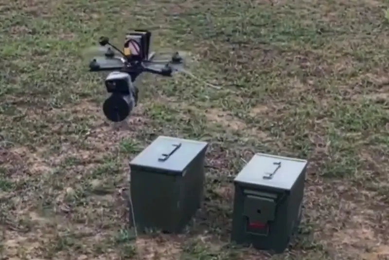 Russian Armed Forces Fiber Optic FPV Drone Pursues Ukrainian Servicemen Stationed in Small Village