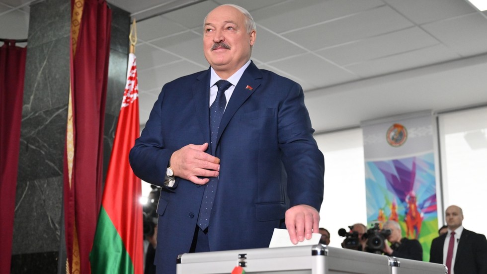 Lukashenko re-elected for seventh term – exit polls