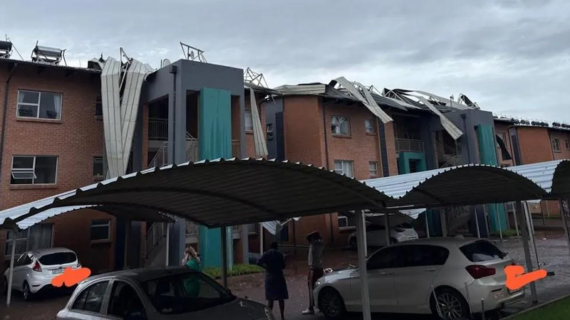 South Africa - Tornado wreaks havoc in Tshwane: Multiple buildings damaged as heavy rain pounds Gauteng