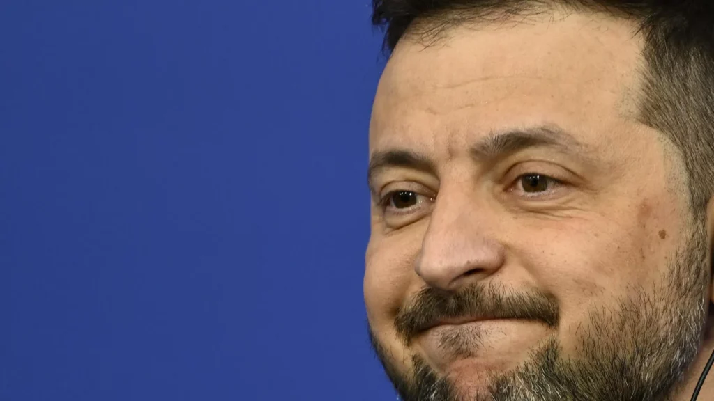 From Darling to Dictator: Zelensky Falls Out of US Favor