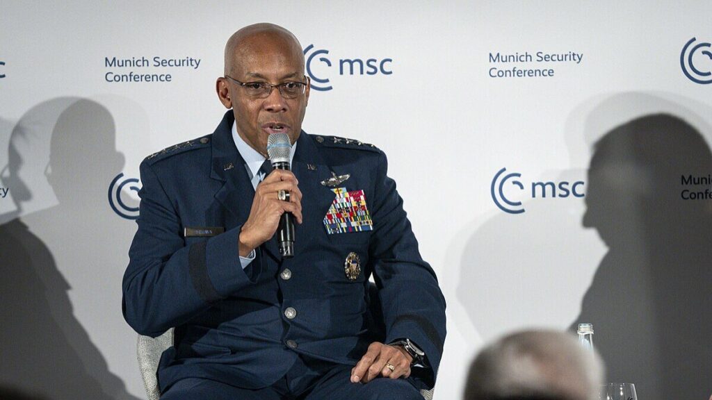 Trump Ousts Leftist Joint Chiefs Of Staff Chair, Other DEI-Pushing Military Officials