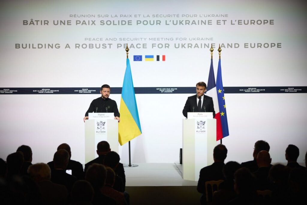 Macron Says Potential European Force in Ukraine Could ‘Respond’ to Russian Attacks