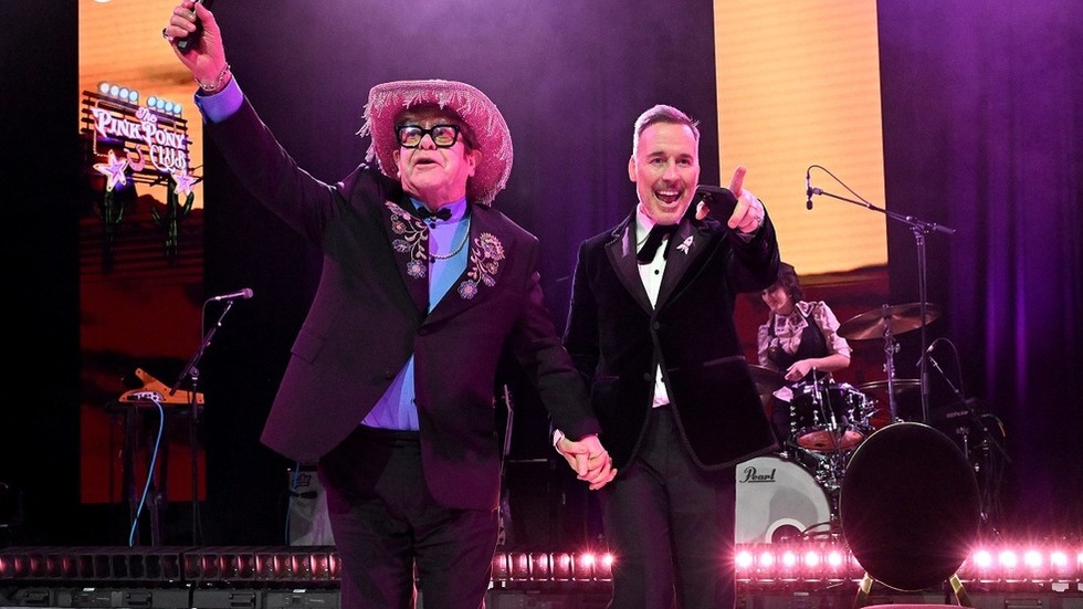Russia bans Elton John foundation