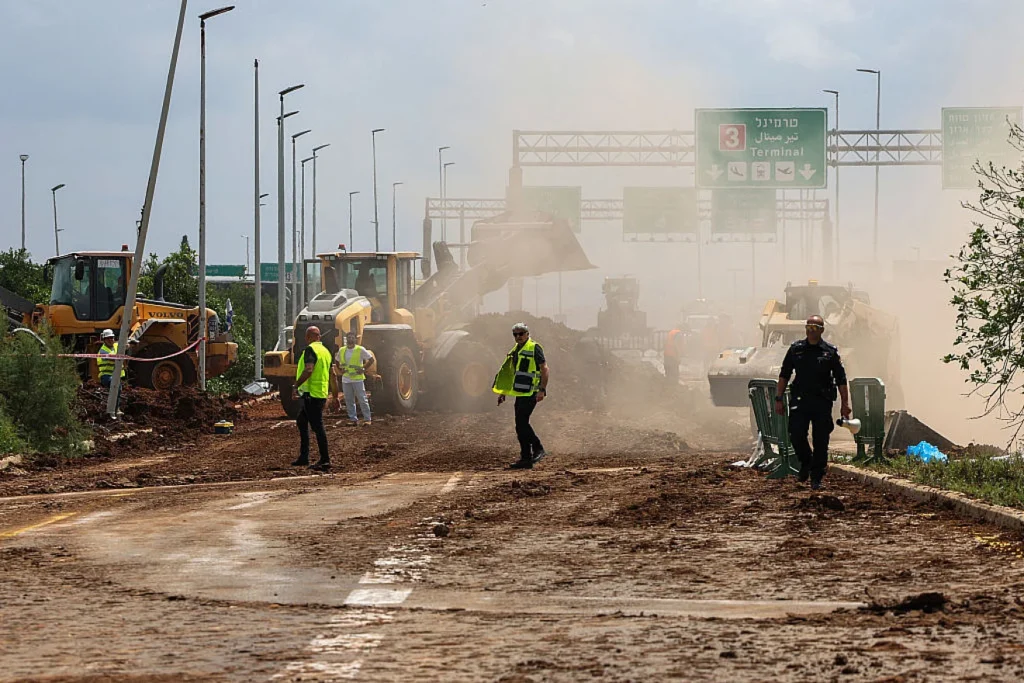 Houthi missile hits Ben-Gurion Airport, wounding six, disrupting flights