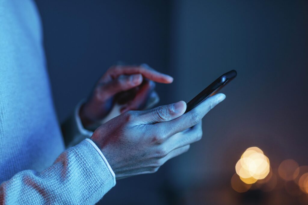 FBI Warns Millions of iPhone & Android Users to Delete Dangerous Text Immediately