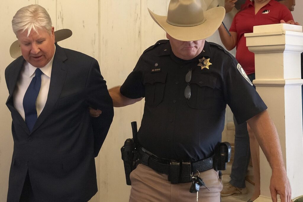 Mega Church Pastor Pleads GUILTY To S*xually Assaulting A Child