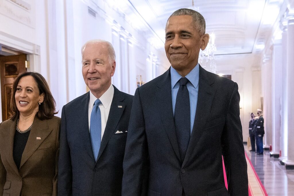 We Got New Juicy Details About the Obama-Biden Feud Last Year