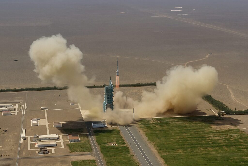 China will launch the modular manned spacecraft Menzhou-1 into space.