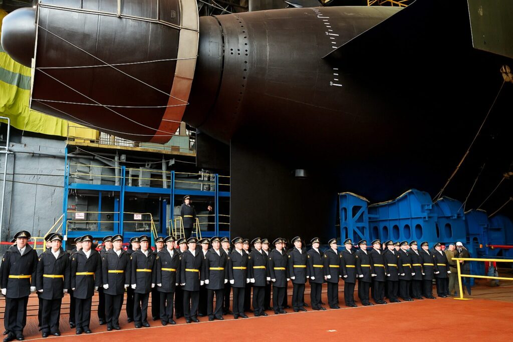 Russia launches new nuclear submarine (VIDEO)