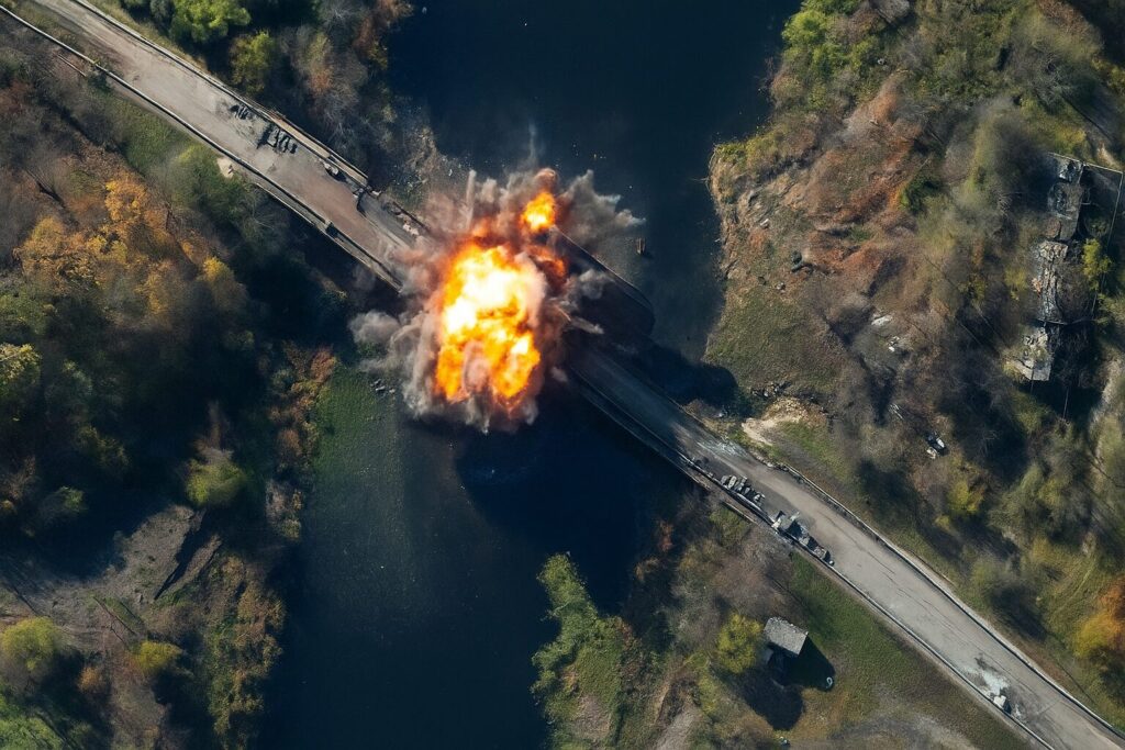 Russian forces cut Ukrainian military supply line – MOD (VIDEO)