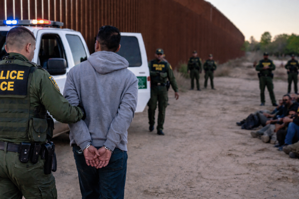 Ernst: Democrats Must Choose to Fund ICE or Protect ‘Convicted Rapists, Murderers,’ Illegals